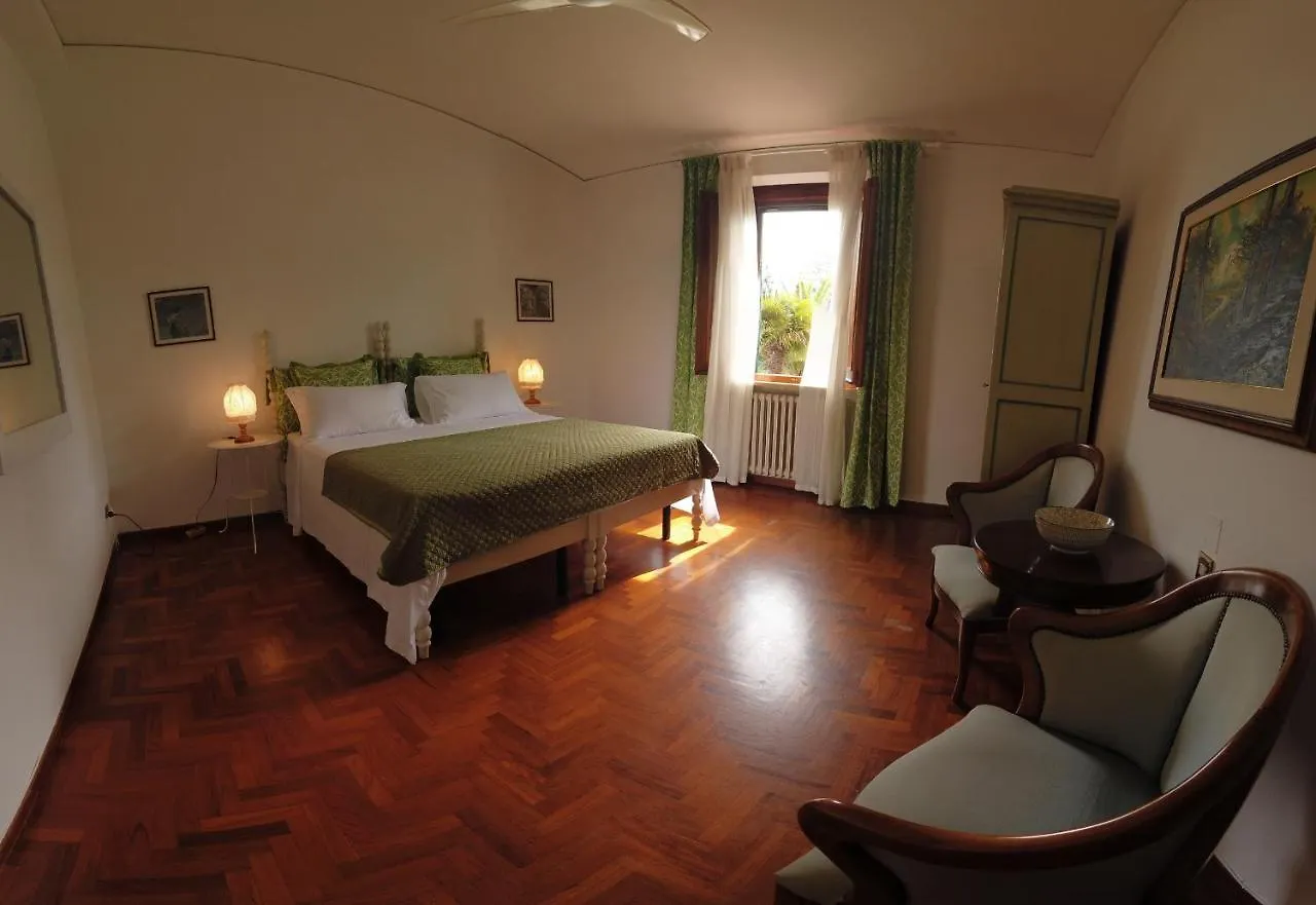 Casa Del Pino Bed & Breakfast Borgo a Buggiano 0*,
