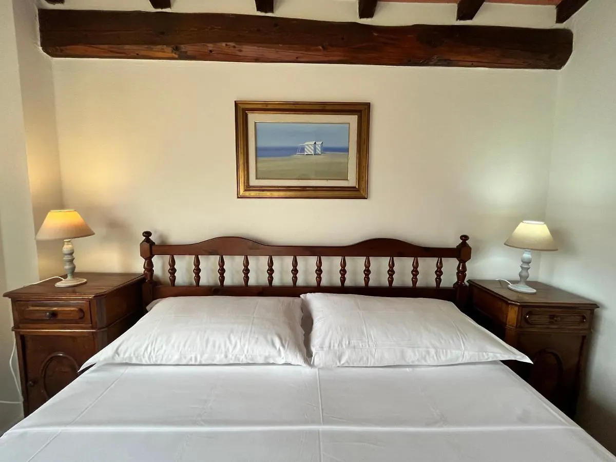Casa Del Pino Bed & Breakfast Borgo a Buggiano