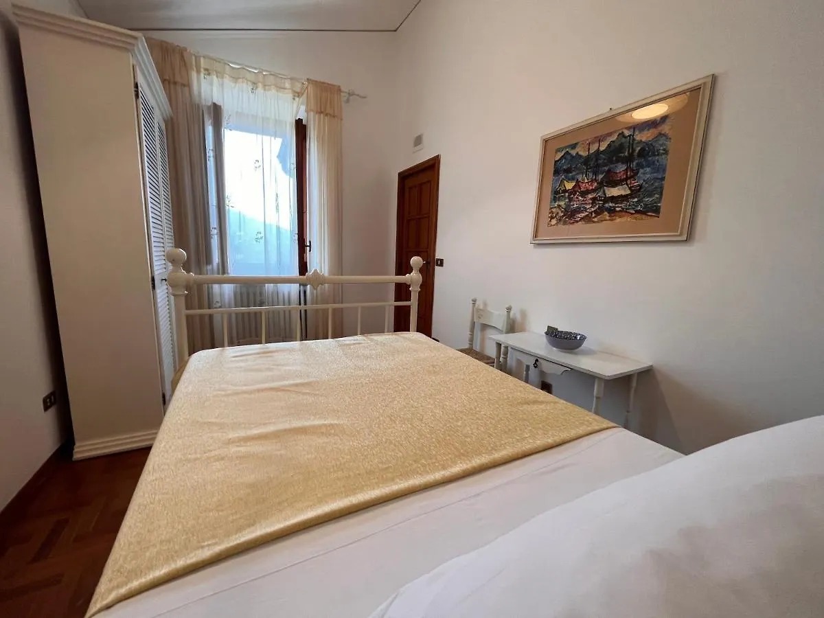 Casa Del Pino Bed & Breakfast Borgo a Buggiano 0*,  Italy