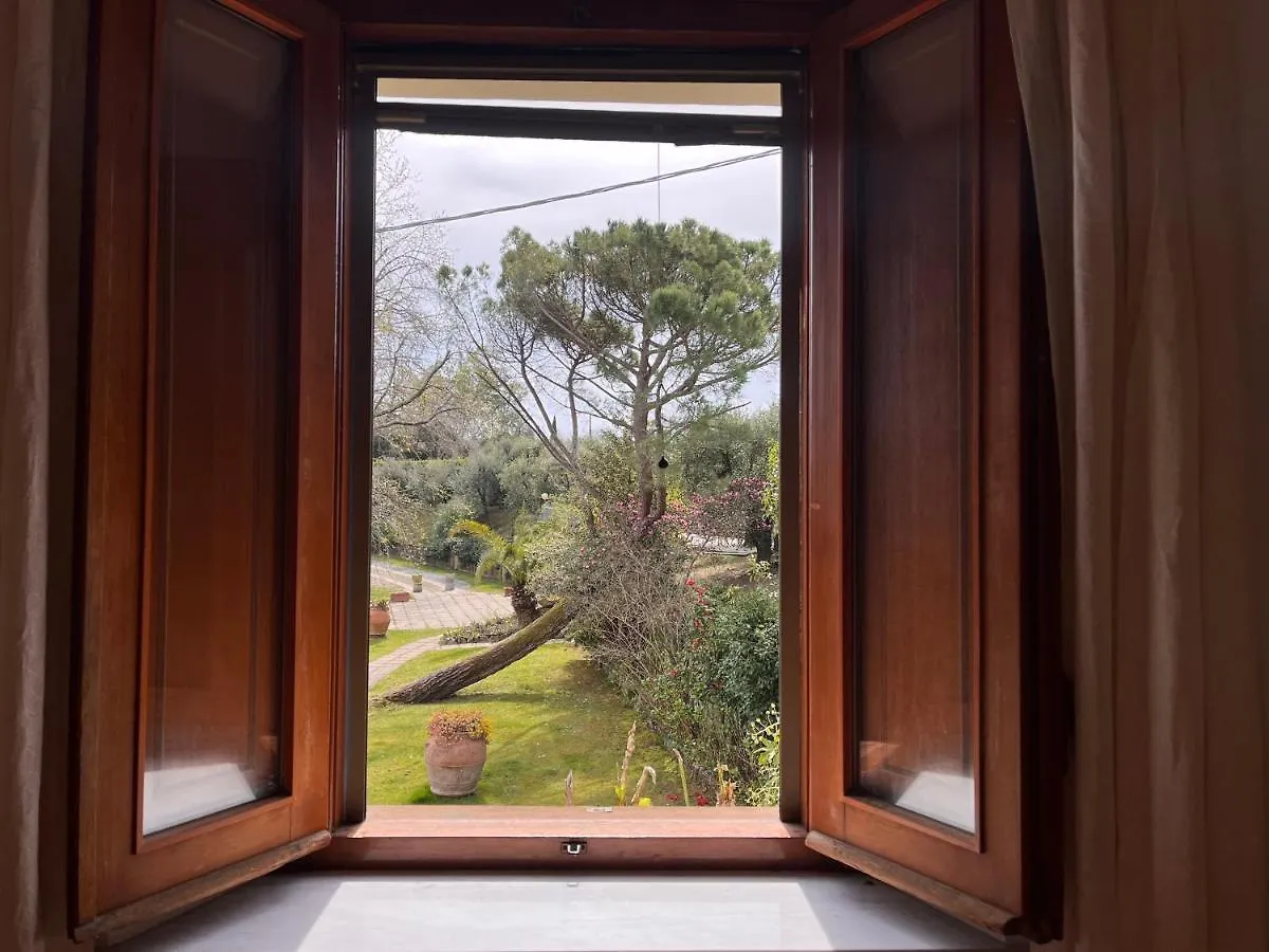 Casa Del Pino Bed & Breakfast Borgo a Buggiano Italy