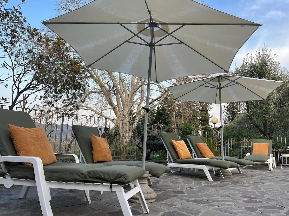 Casa Del Pino Bed & Breakfast Borgo a Buggiano