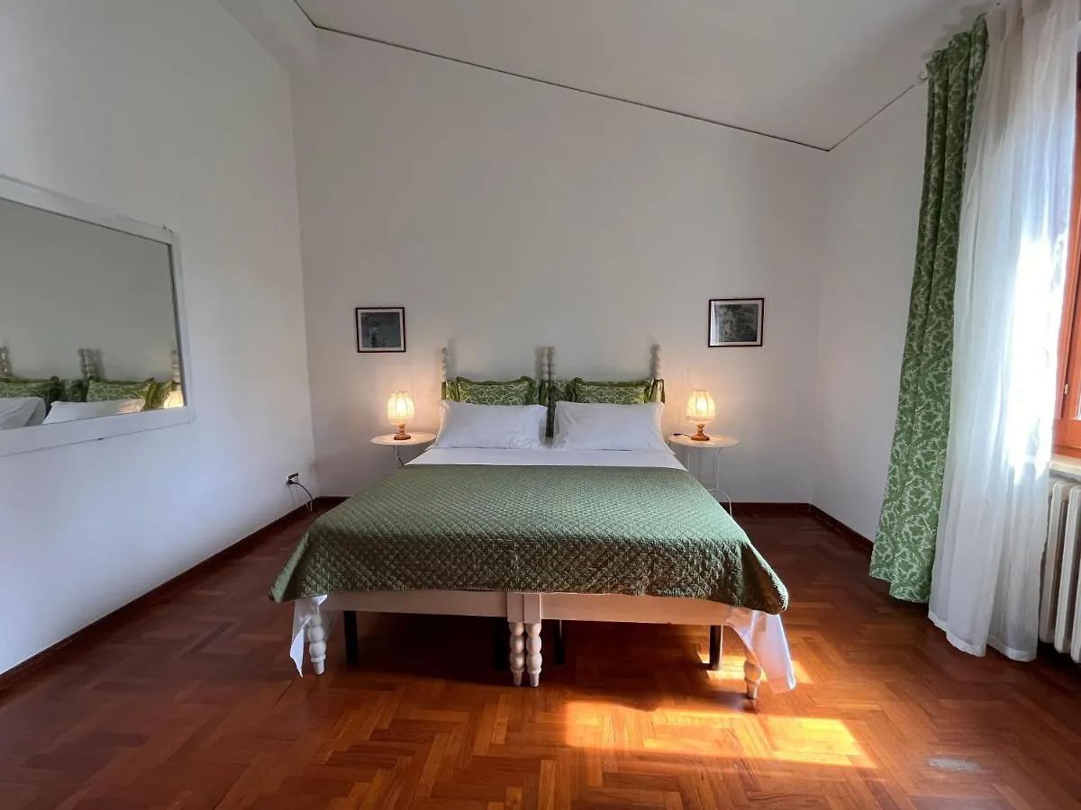 Casa Del Pino Bed & Breakfast Borgo a Buggiano