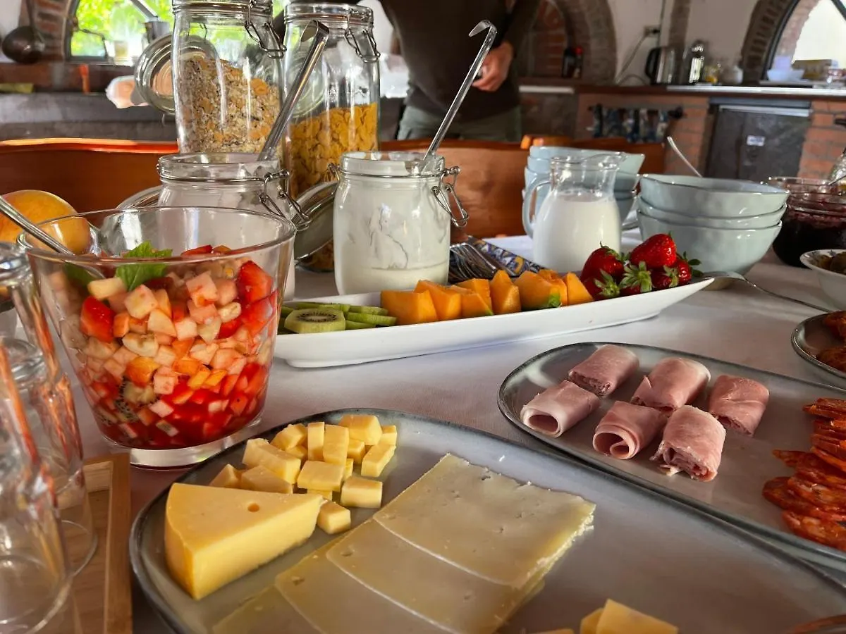 Casa Del Pino Bed & Breakfast Borgo a Buggiano