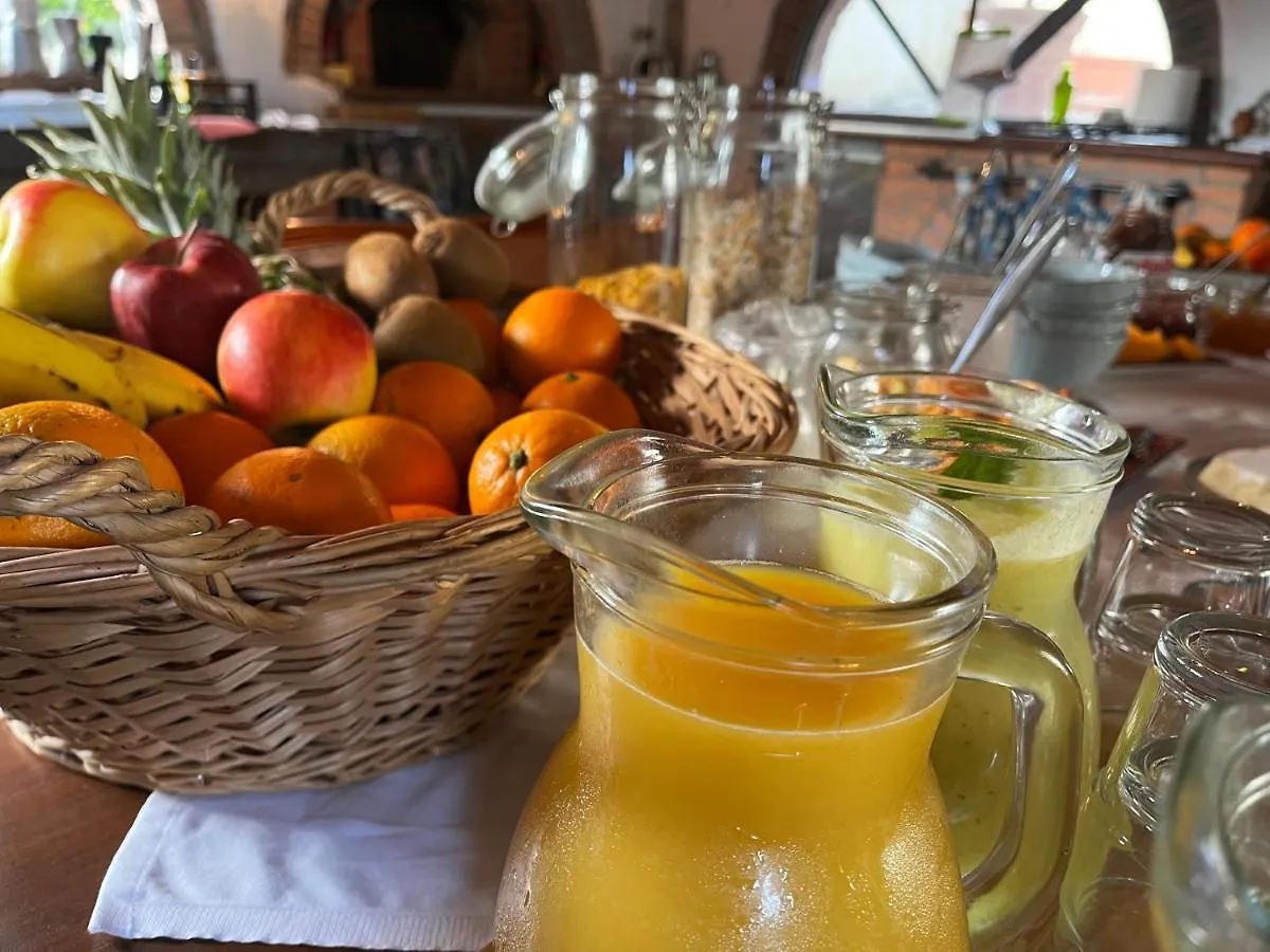 Casa Del Pino Bed & Breakfast Borgo a Buggiano